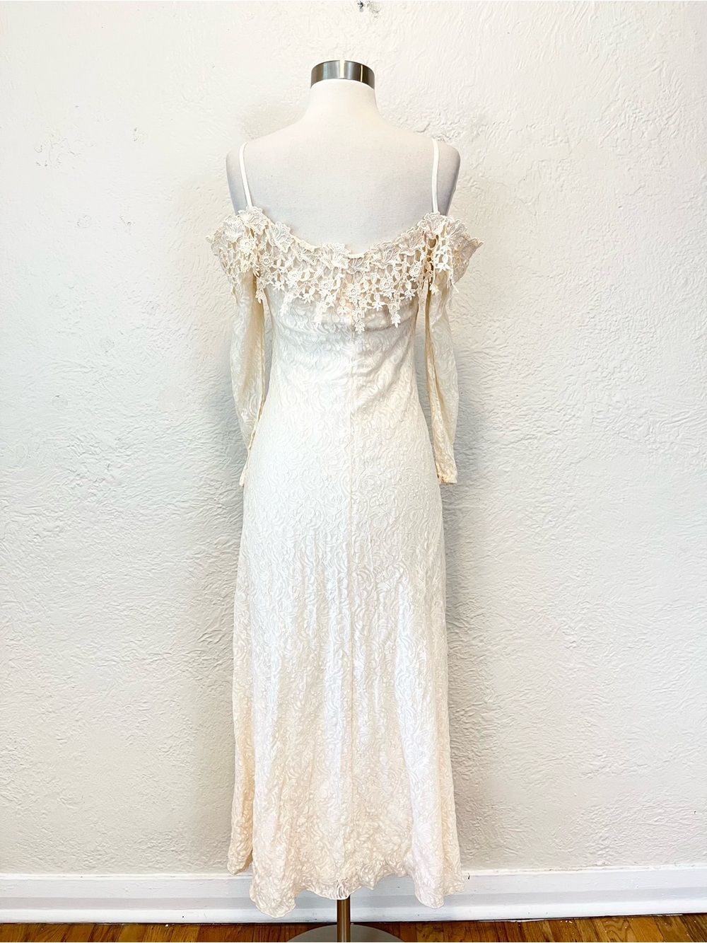 Vintage Dress Cream Lace Off Shoulder Cottagecore Boho Wedding 70s 90s XS/S - Picture 10 of 15